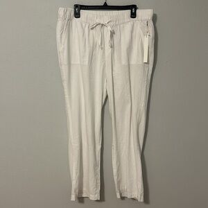 NWT Caslon white linen blend pants. Women’s size LP (large petite).